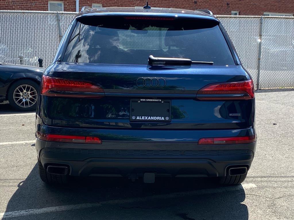 Used 2025 Audi Q7 3.0T Premium Plus AWD/4WD image 4