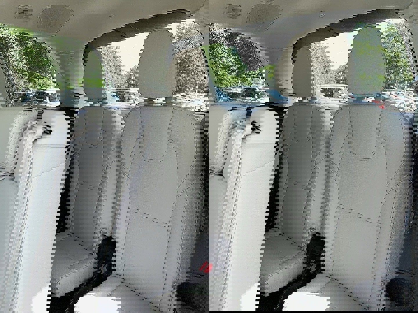 New 2025 Volvo XC90 T8 Plus w/ Protection Package Premier image 17