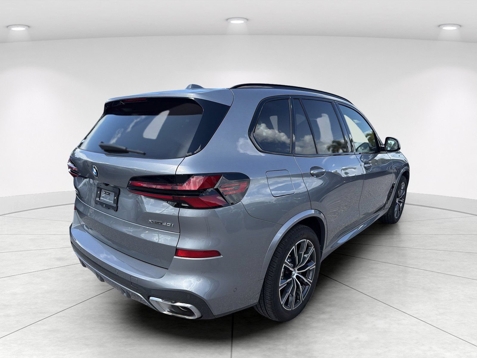 Certified 2025 BMW X5 xDrive40i AWD/4WD image 4