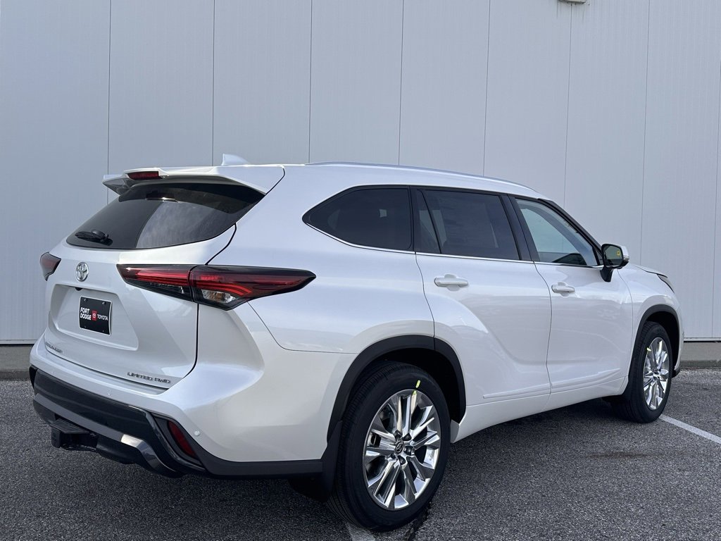 New 2026 Toyota Highlander Limited image 5