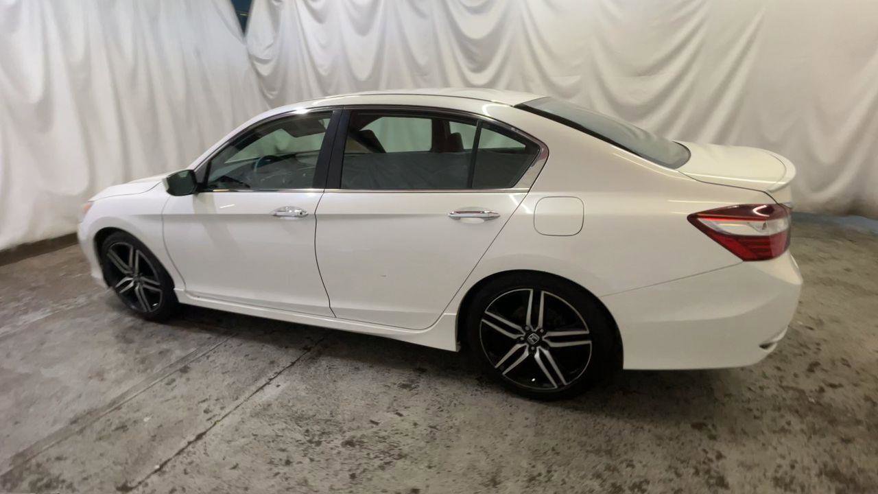 Used 2017 Honda Accord Sport Special Edition image 6