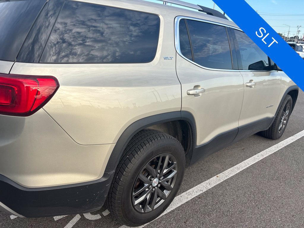 Used 2017 GMC Acadia SLT FWD image 9
