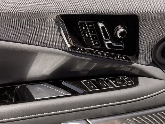New 2027 Cadillac Optiq Luxury AWD/4WD image 19