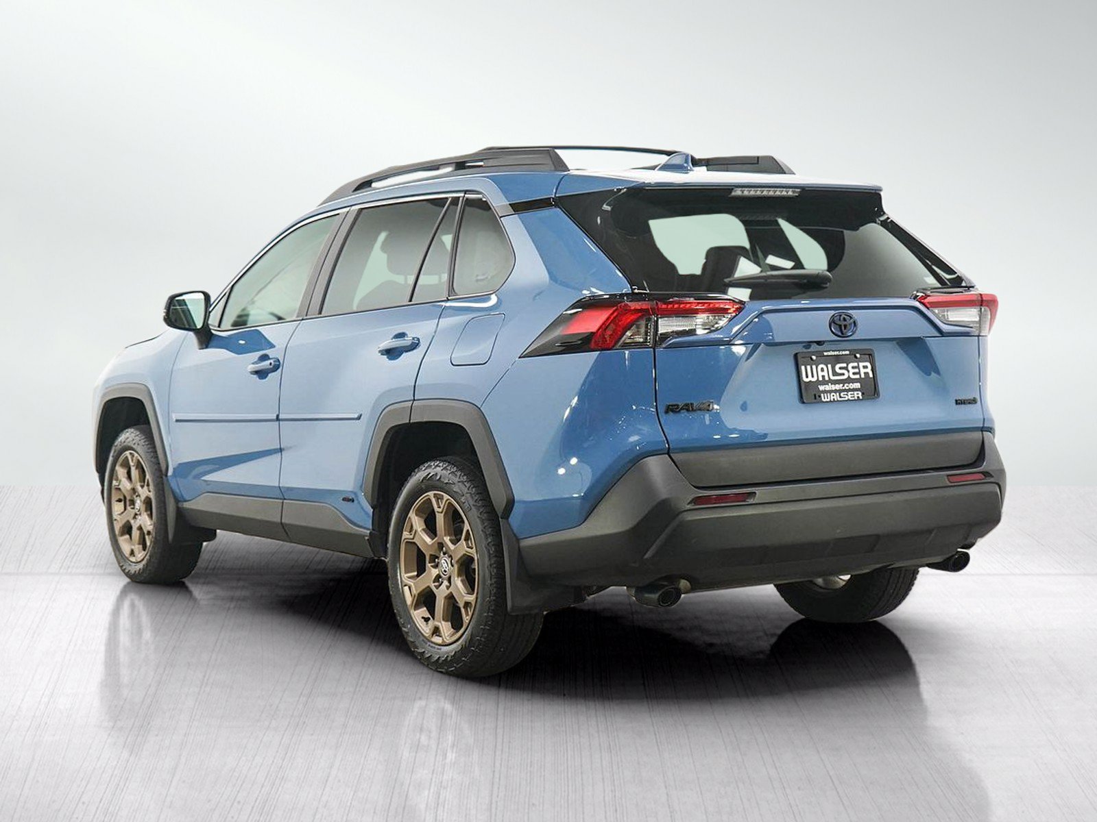 Used 2023 Toyota RAV4 AWD Hybrid image 3