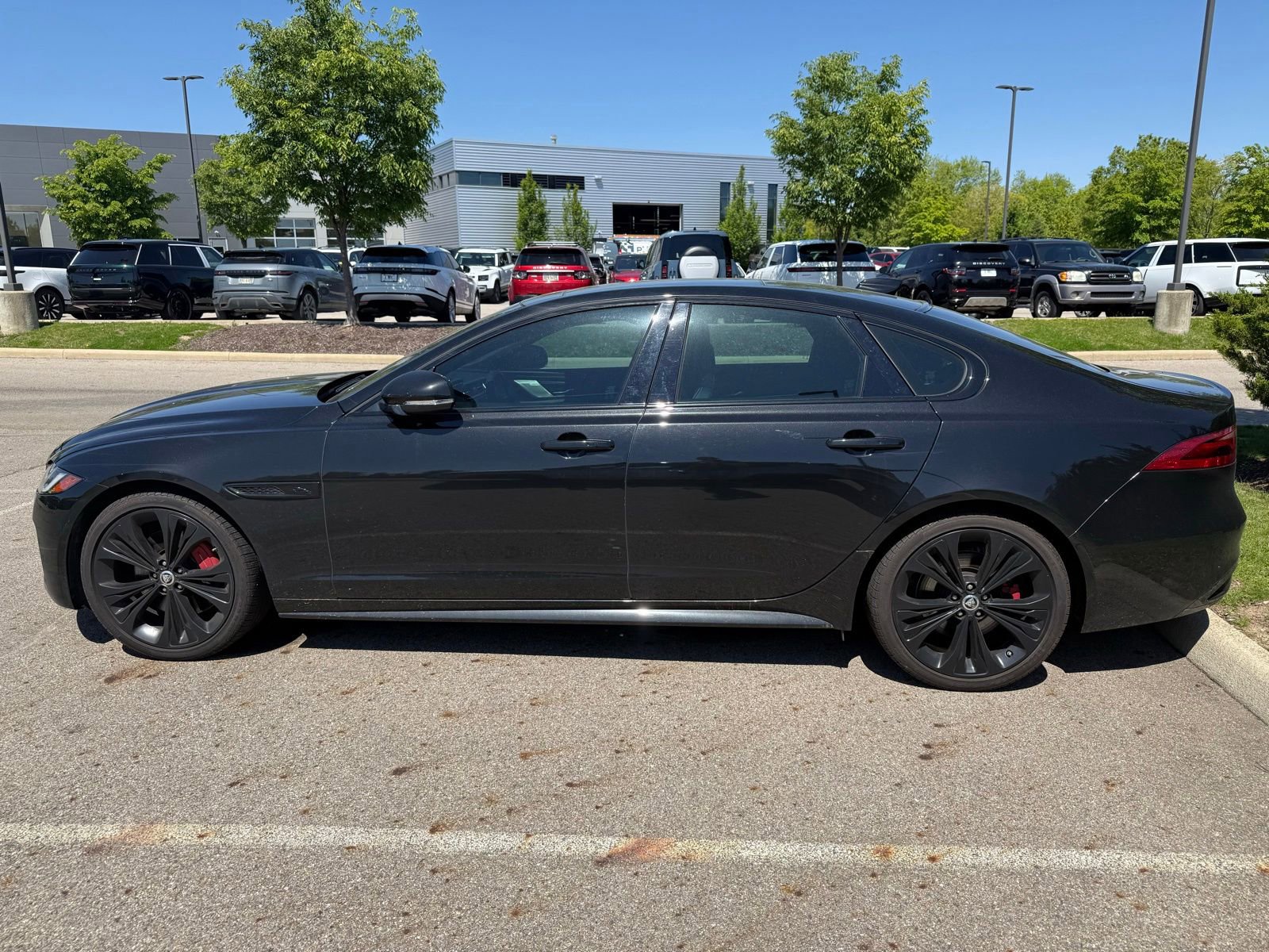 Used 2024 Jaguar XF R-Dynamic SE AWD/4WD image 8