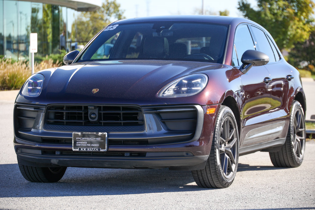 Certified 2023 Porsche Macan Turbo AWD/4WD image 7