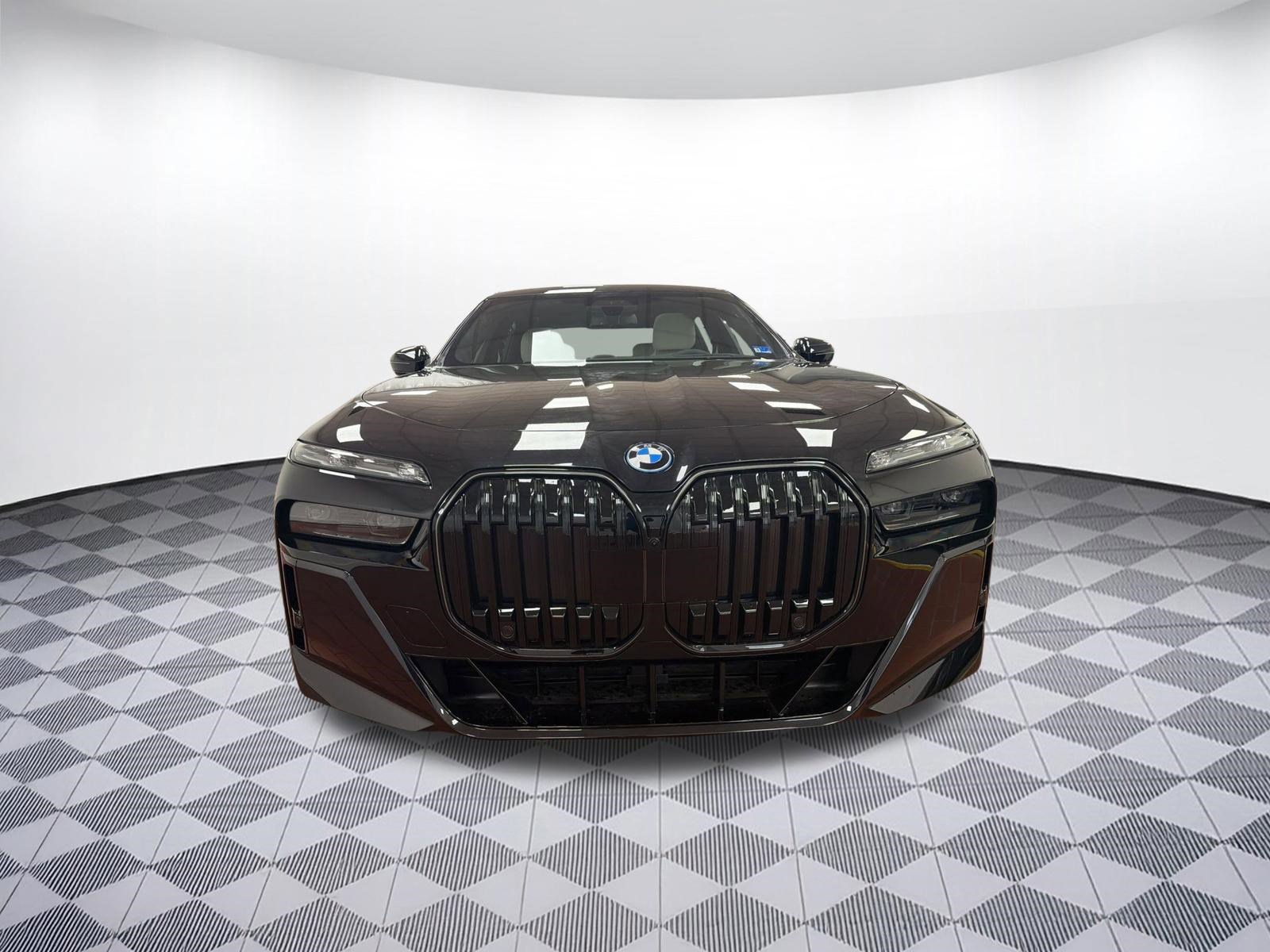 Used 2026 BMW i7 eDrive50 w/ Executive Package image 5