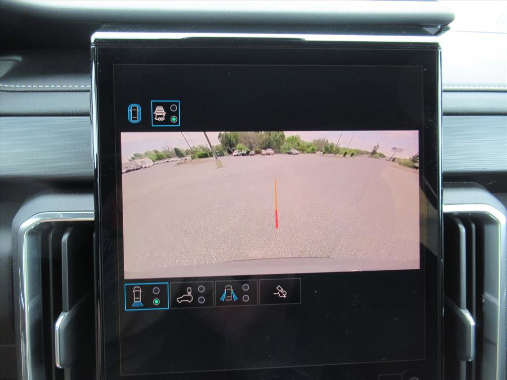 Used 2025 GMC Acadia Elevation image 28