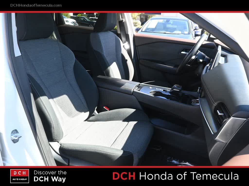 Used 2022 Nissan Rogue SV FWD image 21