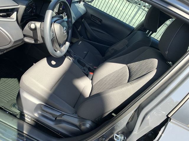 Used 2025 Toyota Corolla LE FWD image 18