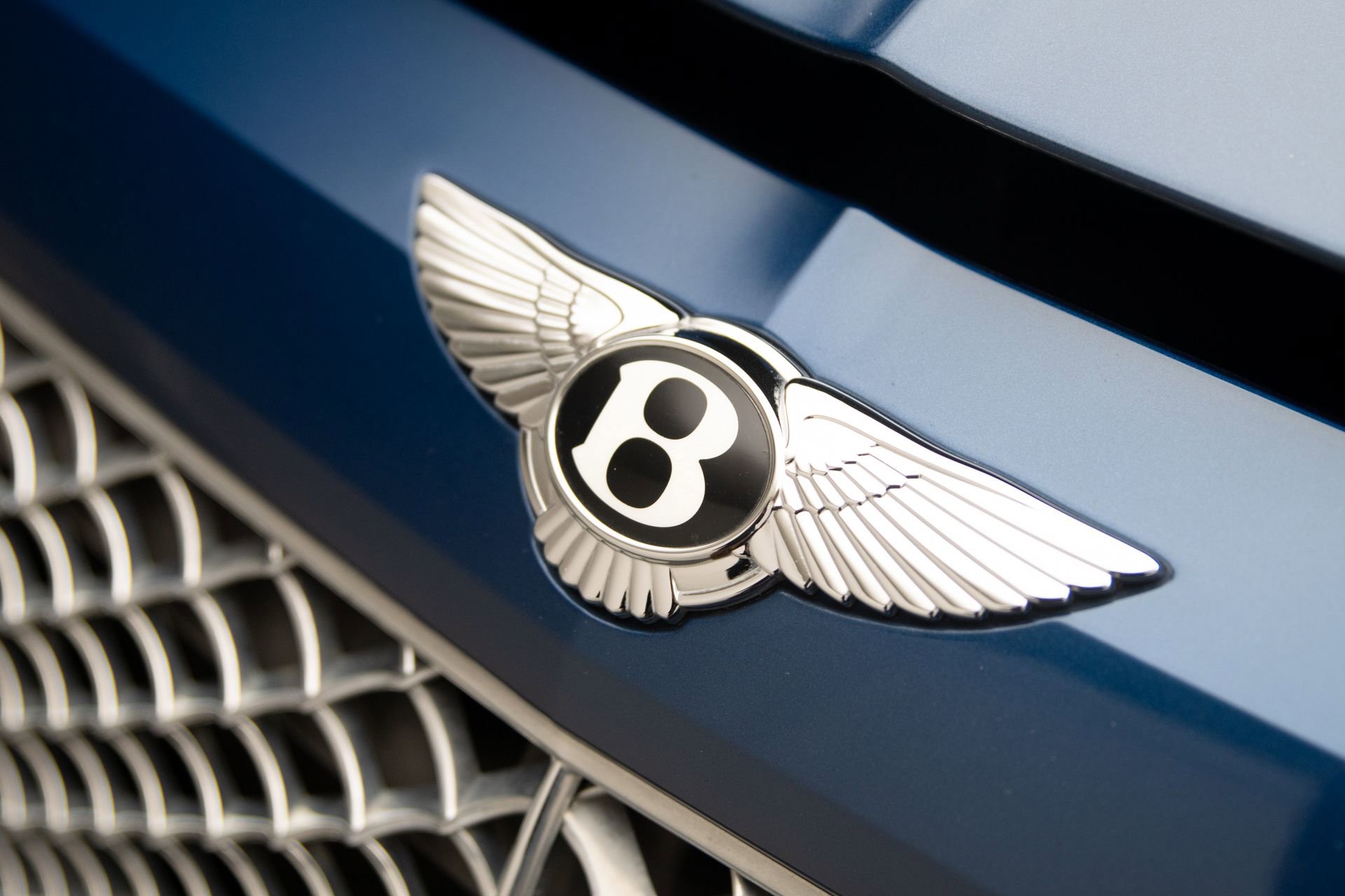Used 2018 Bentley Bentayga Activity image 30