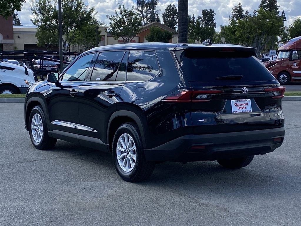 Certified 2025 Toyota Grand Highlander AWD image 41