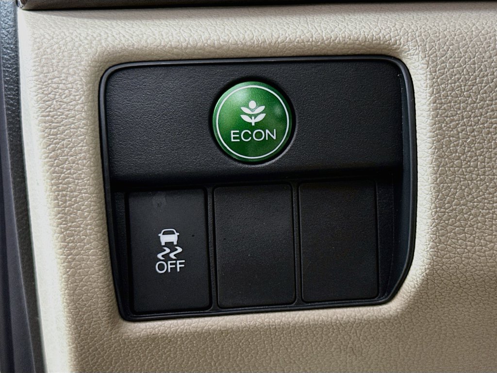 Used 2016 Honda Accord EX image 12