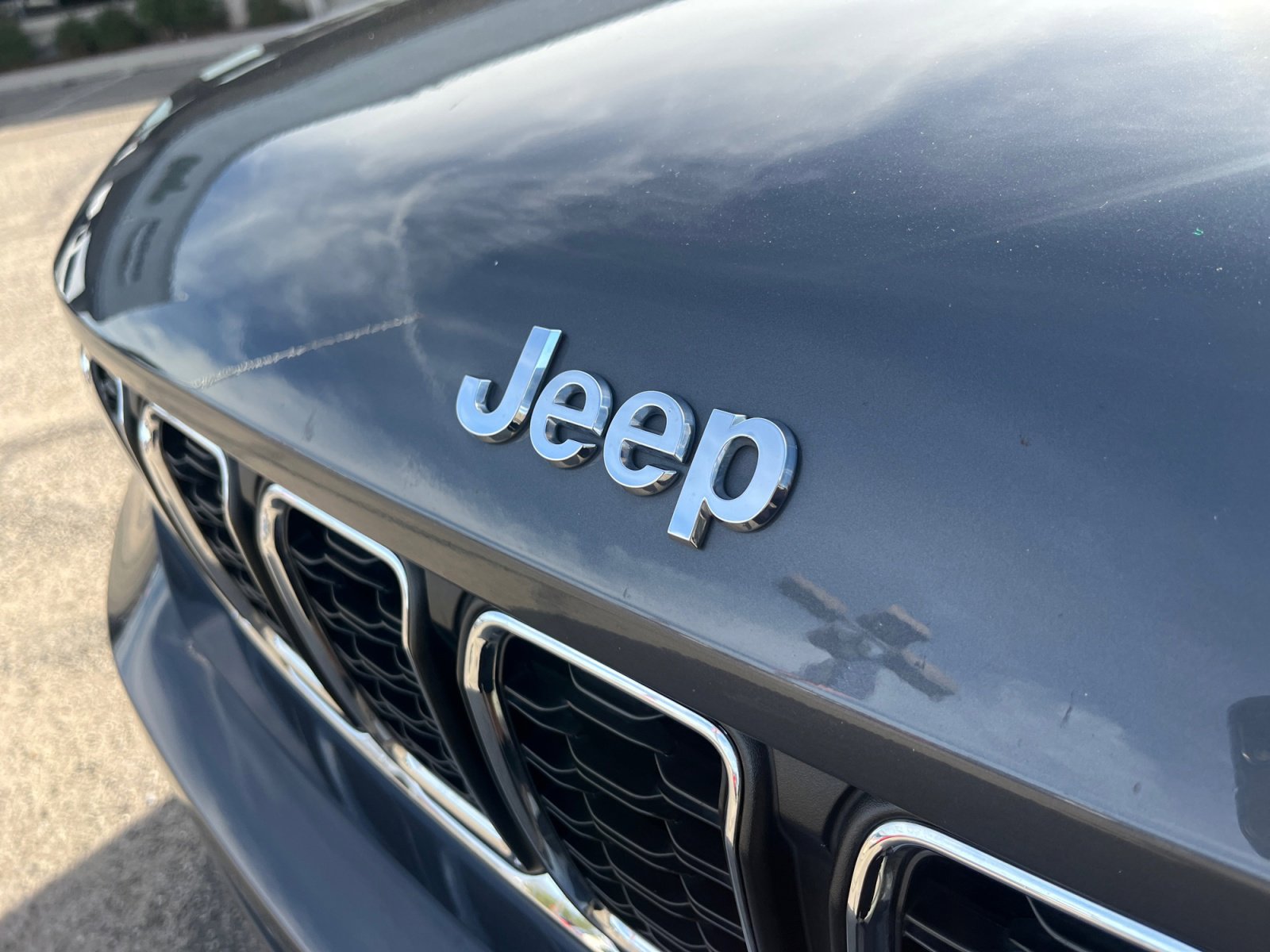 Certified 2023 Jeep Grand Cherokee L Laredo image 23