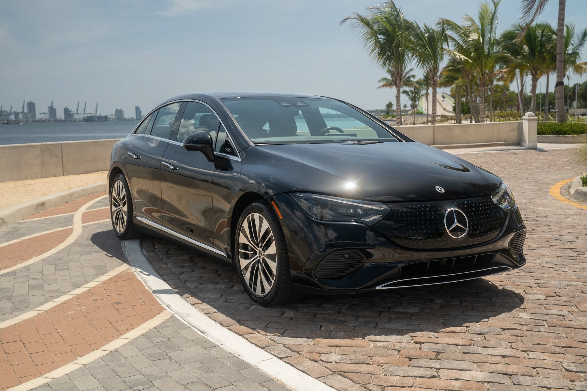 Used 2023 Mercedes-Benz EQE 350+ Sedan image 3