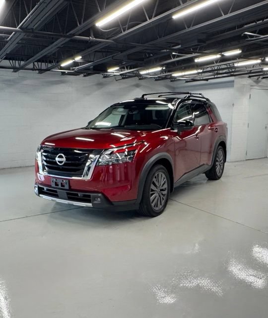 Used 2024 Nissan Pathfinder SL w/ SL Premium Package AWD/4WD image 1