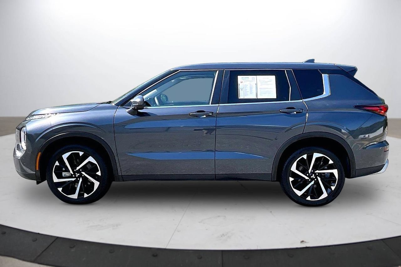 Used 2024 Mitsubishi Outlander SE FWD image 5