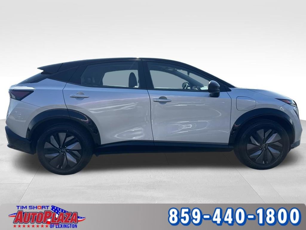 Used 2024 Nissan Ariya AWD image 10