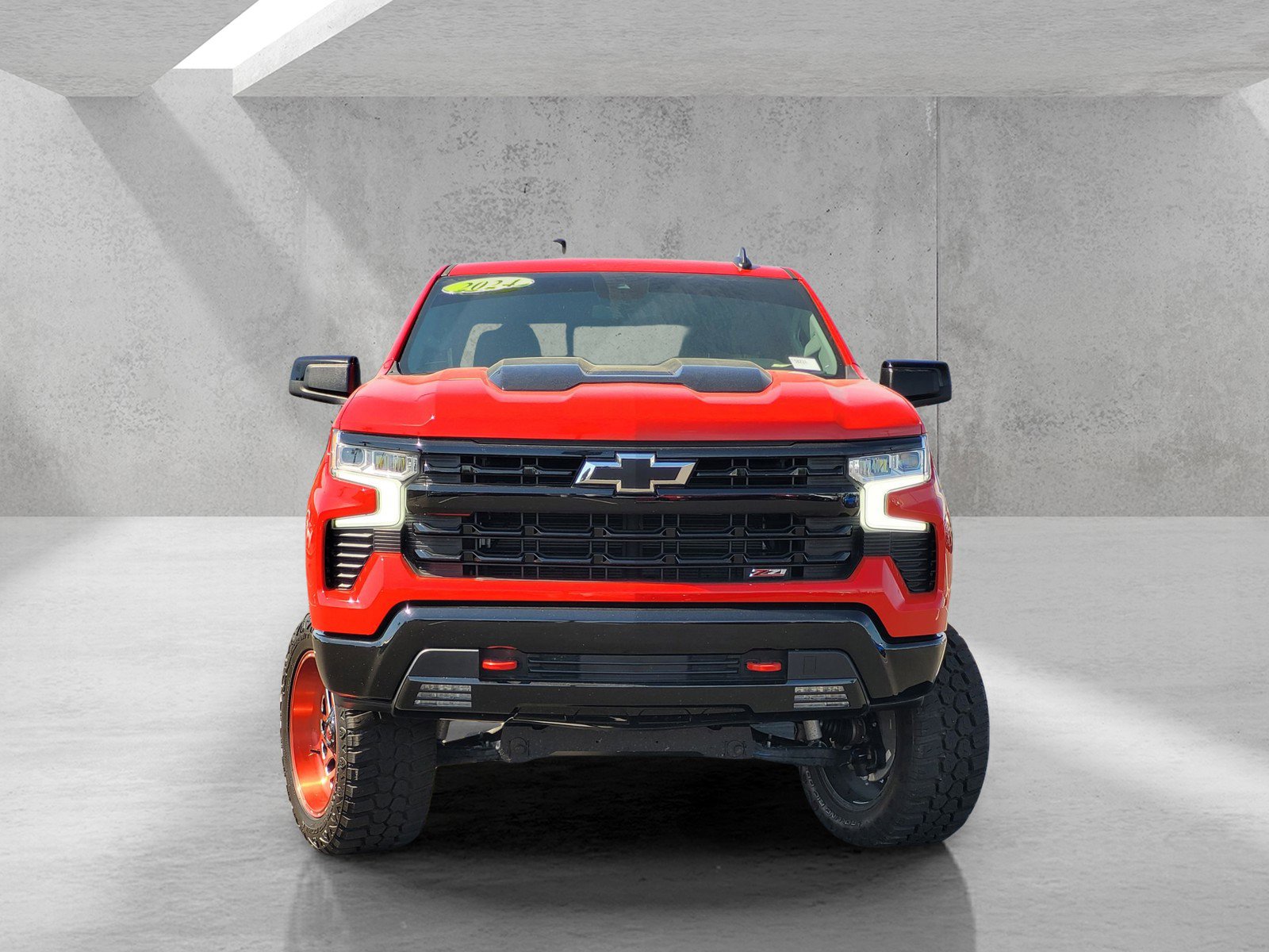 Used 2024 Chevrolet Silverado 1500 LT Trail Boss w/ Convenience Package II image 2