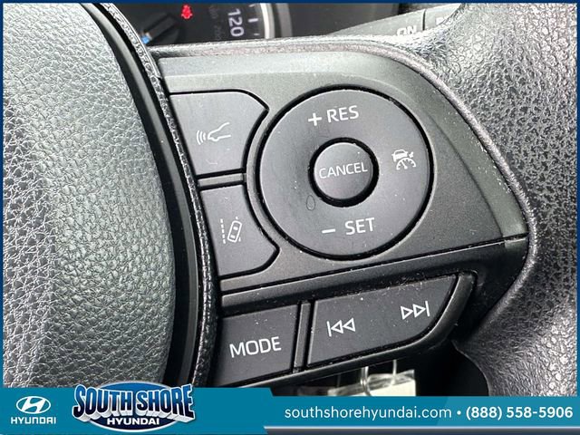 Used 2021 Toyota RAV4 LE image 23