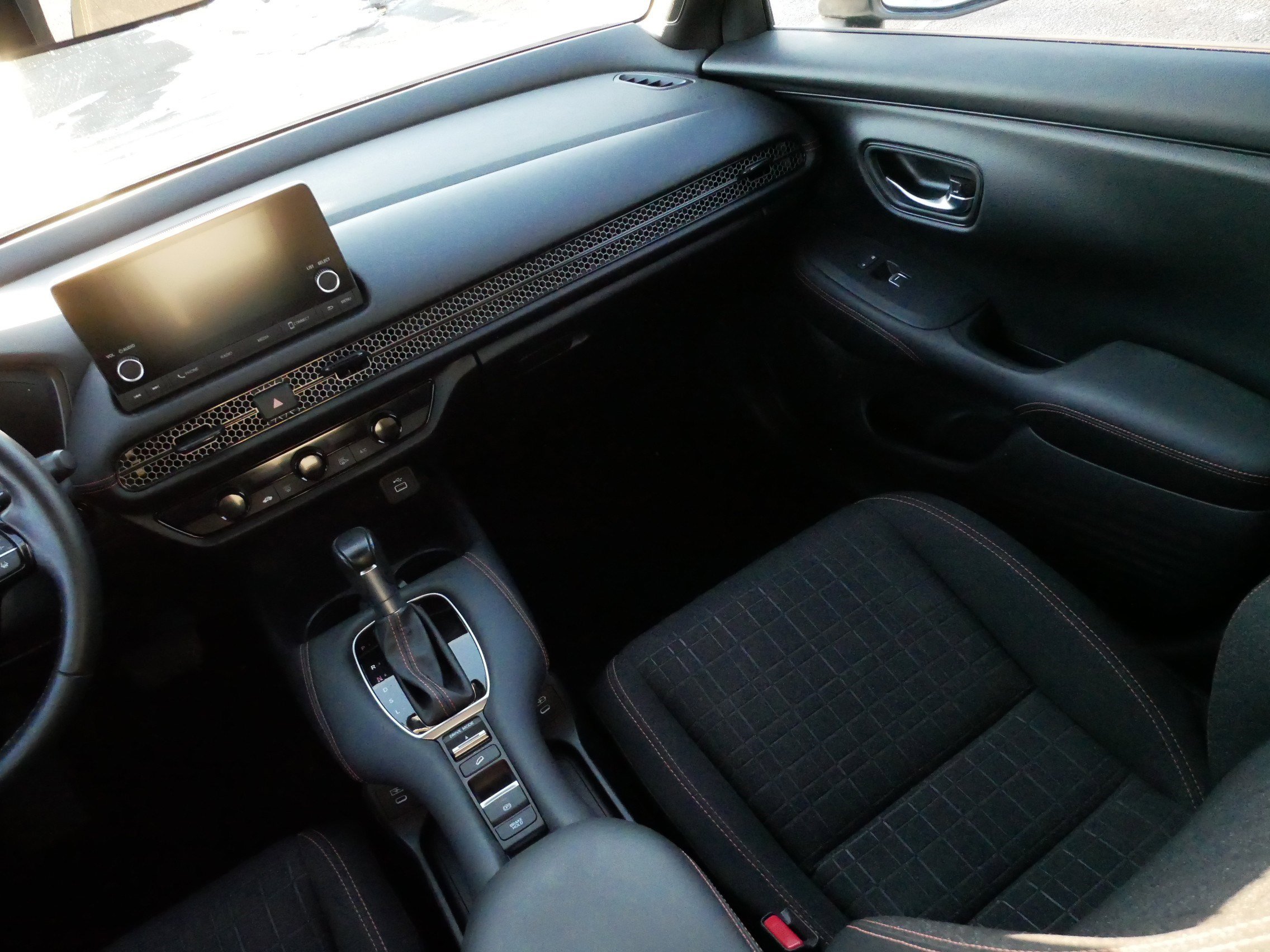 Used 2024 Honda HR-V Sport image 11