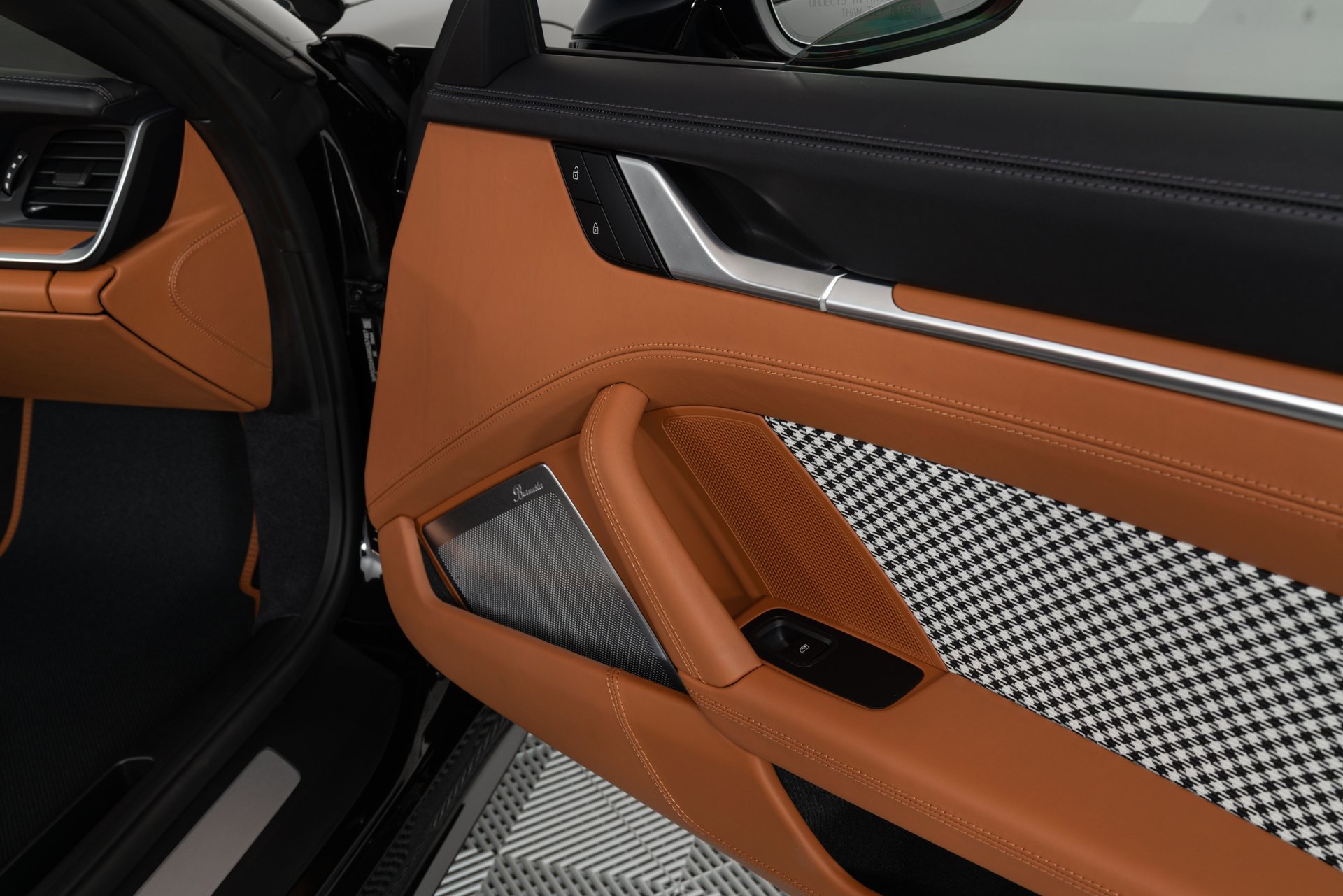 Used 2024 Porsche 911 Turbo image 15