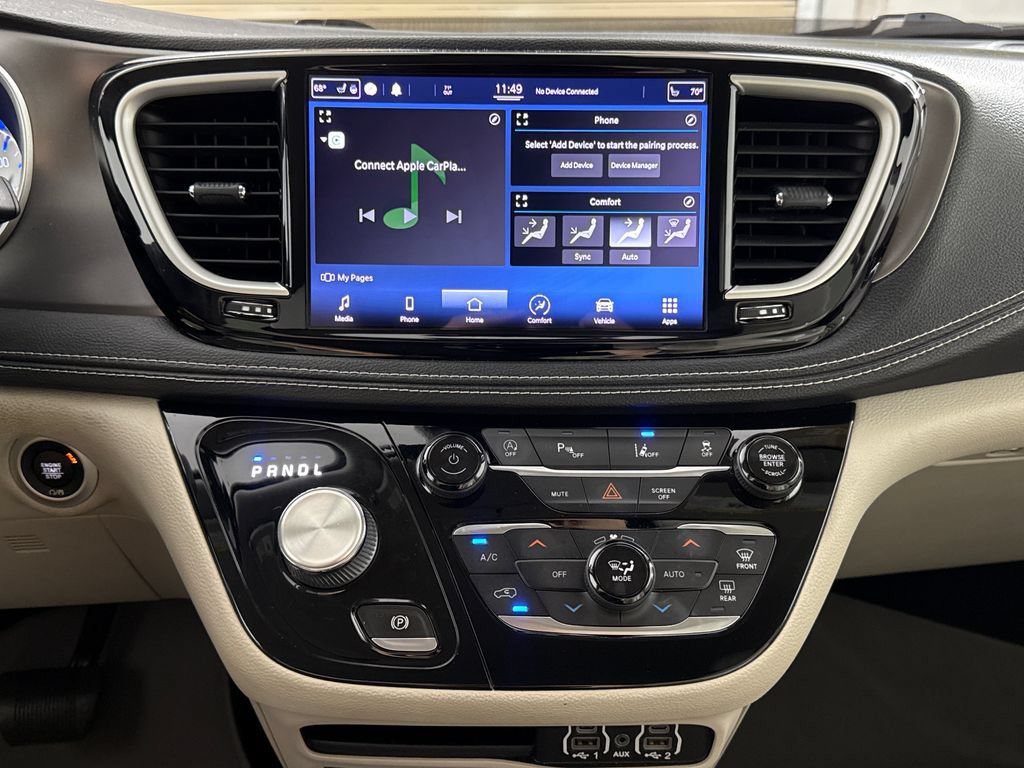 Used 2021 Chrysler Pacifica Touring-L FWD image 17