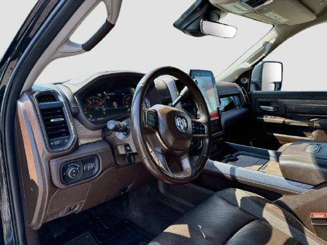 Used 2025 RAM 3500 Longhorn w/ Towing Technology Group AWD/4WD image 10