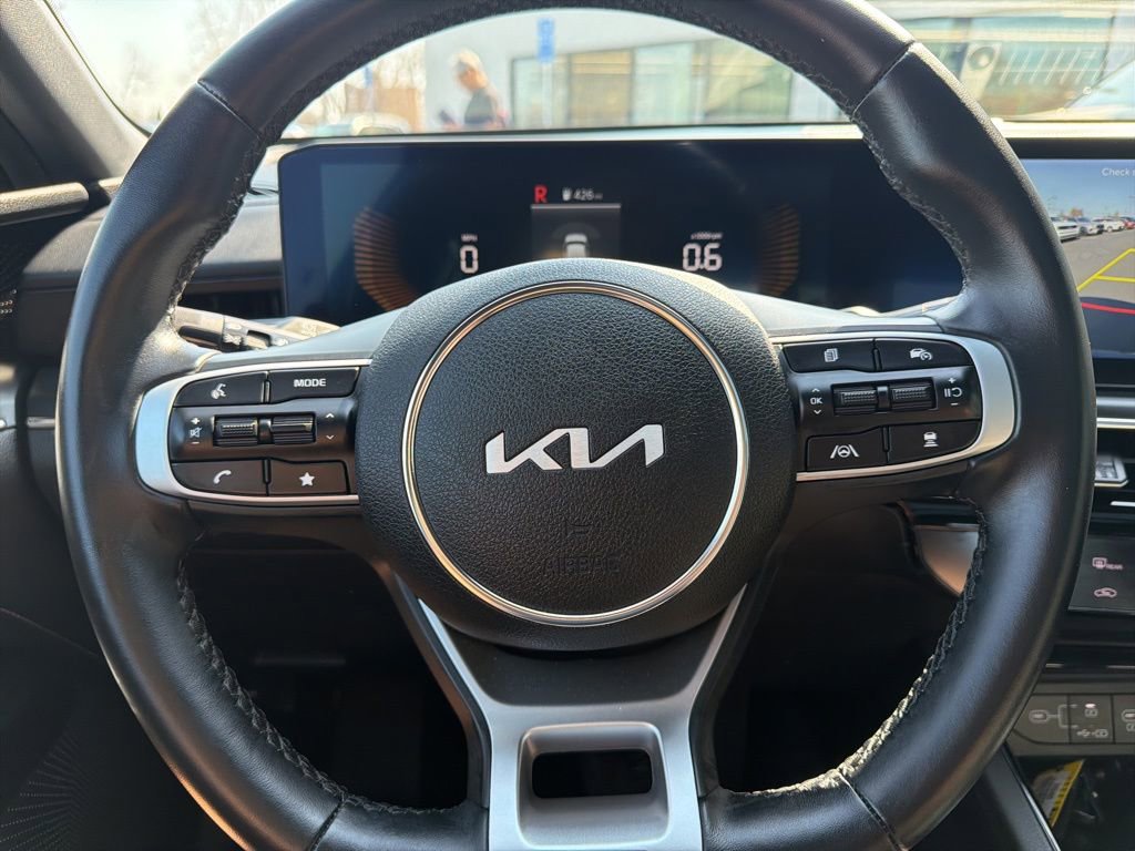 Used 2025 Kia K5 GT-Line w/ GT-Line Premium Package FWD image 32