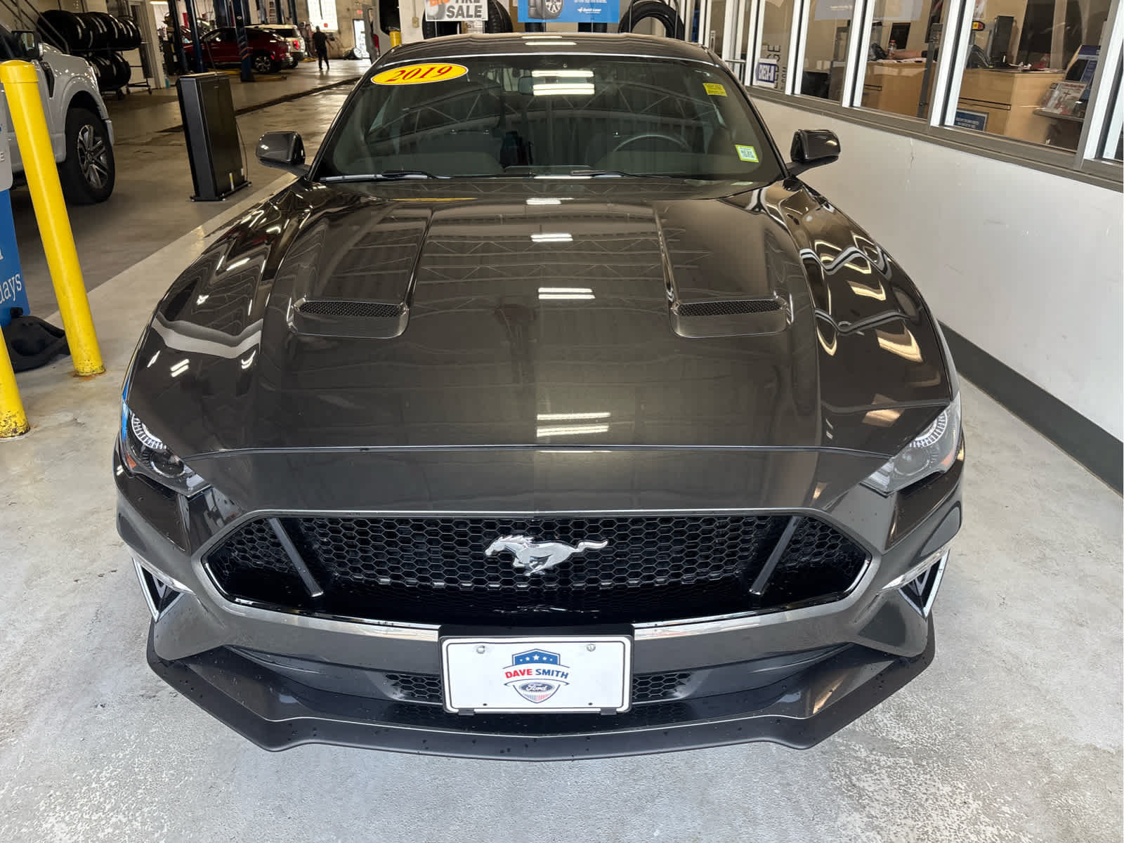 Used 2019 Ford Mustang GT RWD image 3