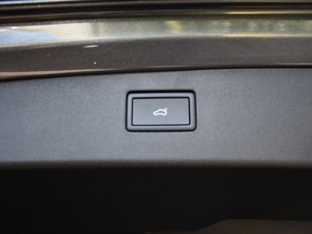 New 2026 Volkswagen Tiguan SE image 23