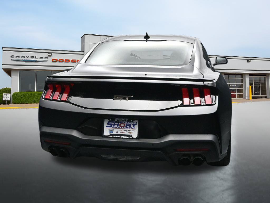 Used 2025 Ford Mustang GT Premium RWD image 4