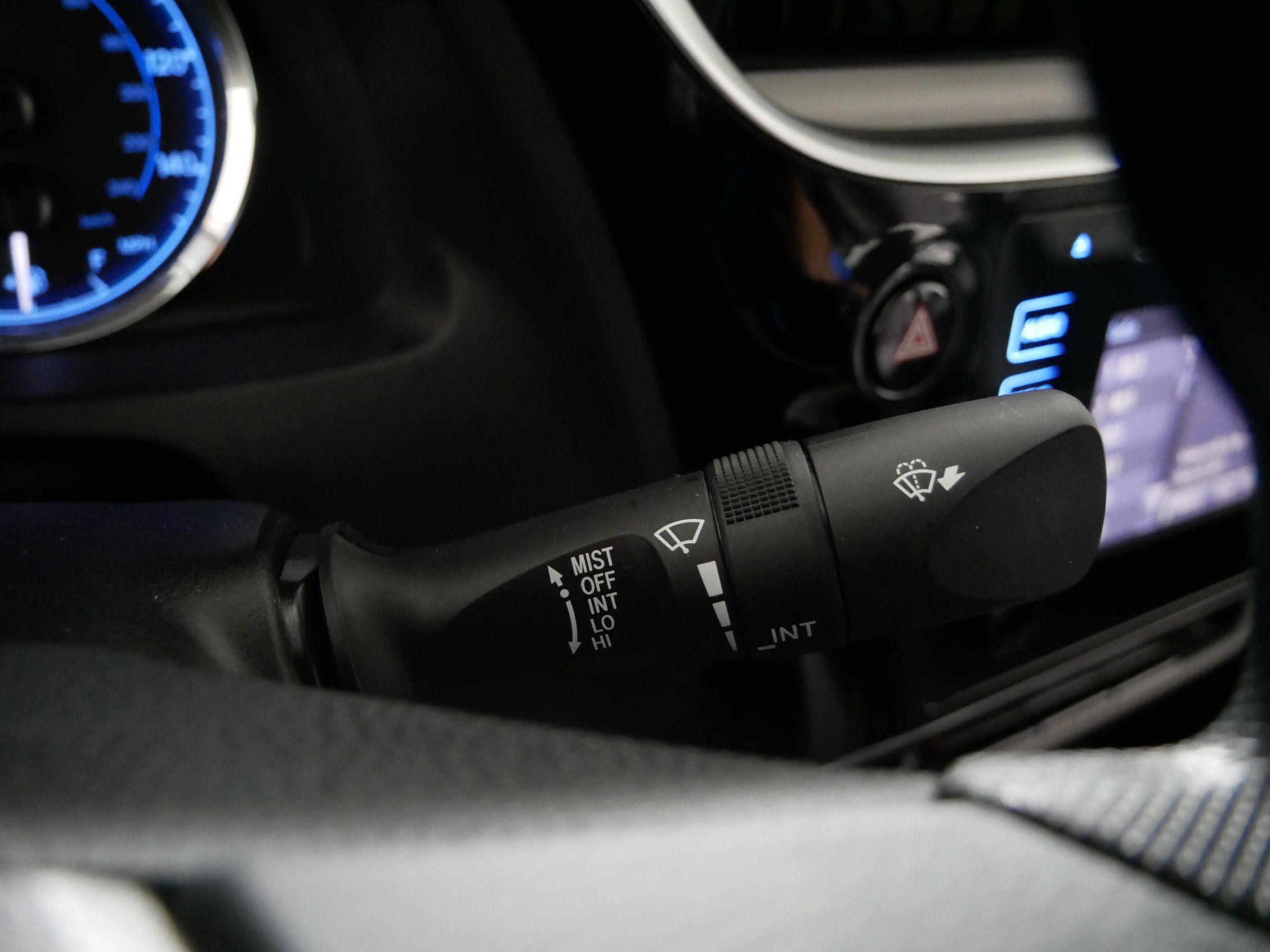 Used 2017 Toyota Corolla LE image 32