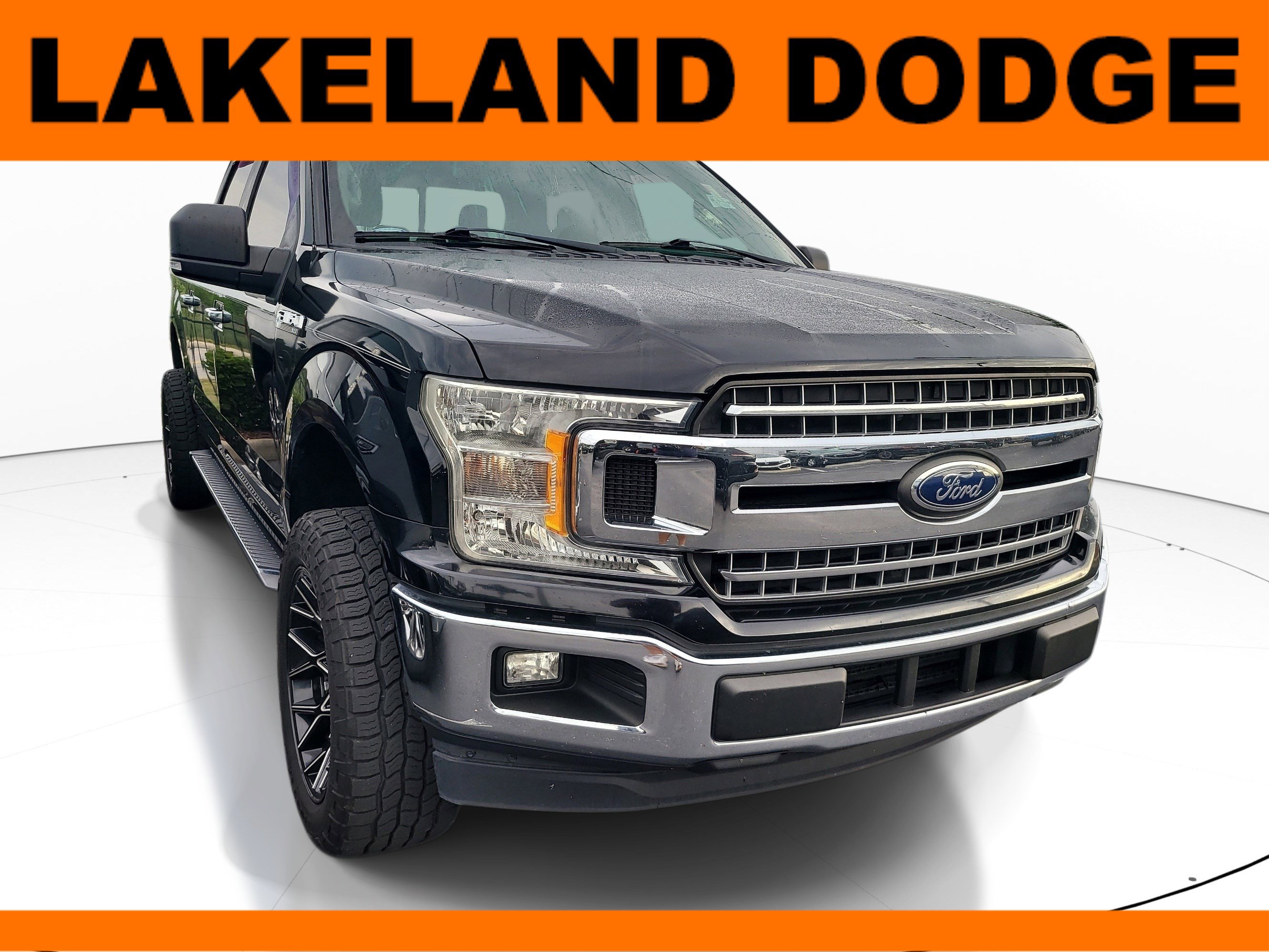 Used 2018 Ford F150 XLT w/ Equipment Group 302A Luxury RWD image 1