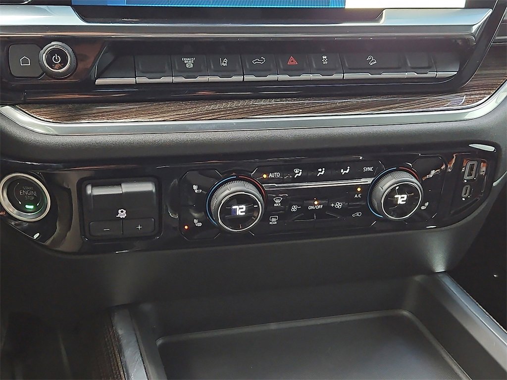 Used 2025 Chevrolet Silverado 2500 LT w/ Leather Package image 28