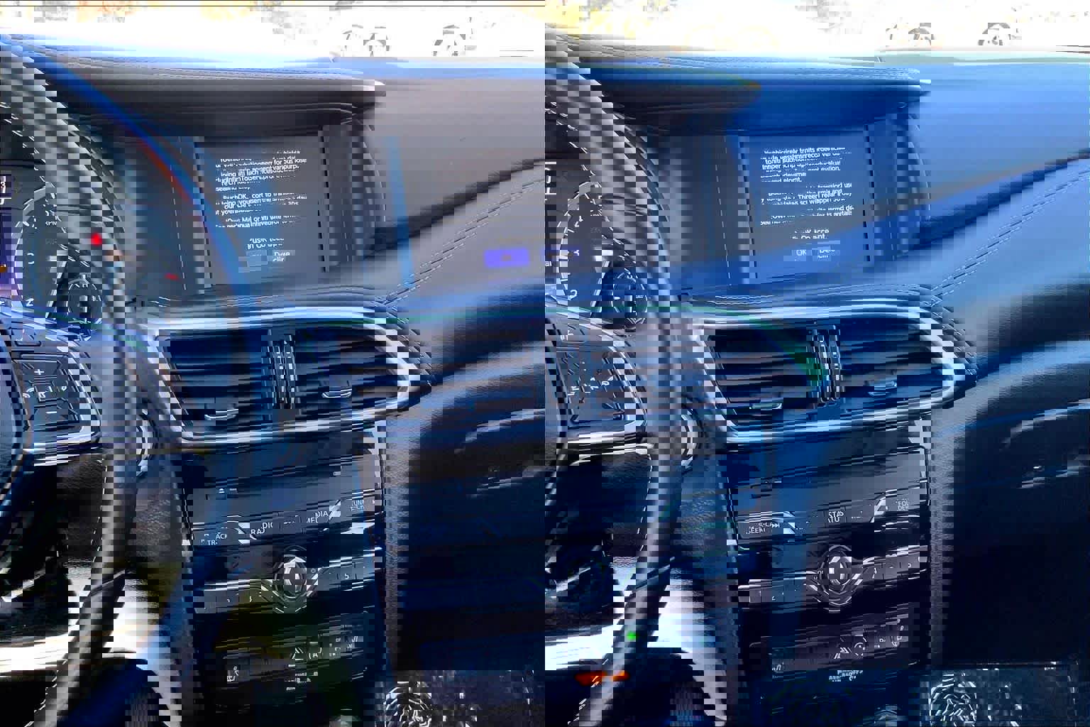 Used 2019 INFINITI QX30 AWD w/ Proassist Package image 6