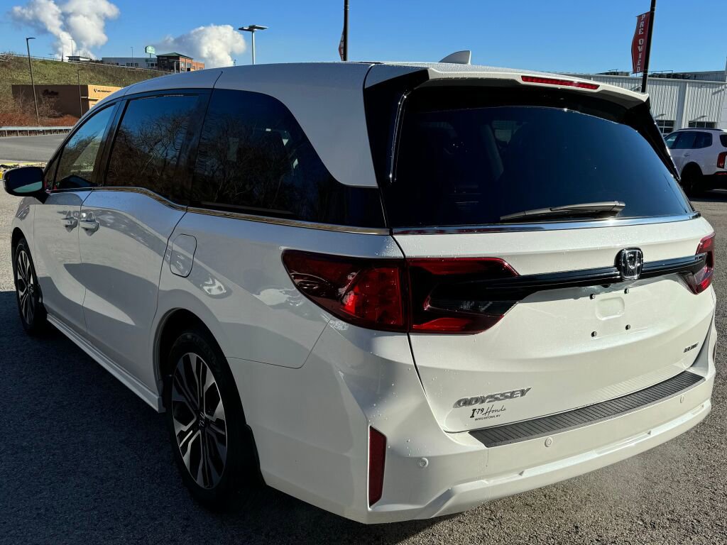 Used 2025 Honda Odyssey Elite image 5