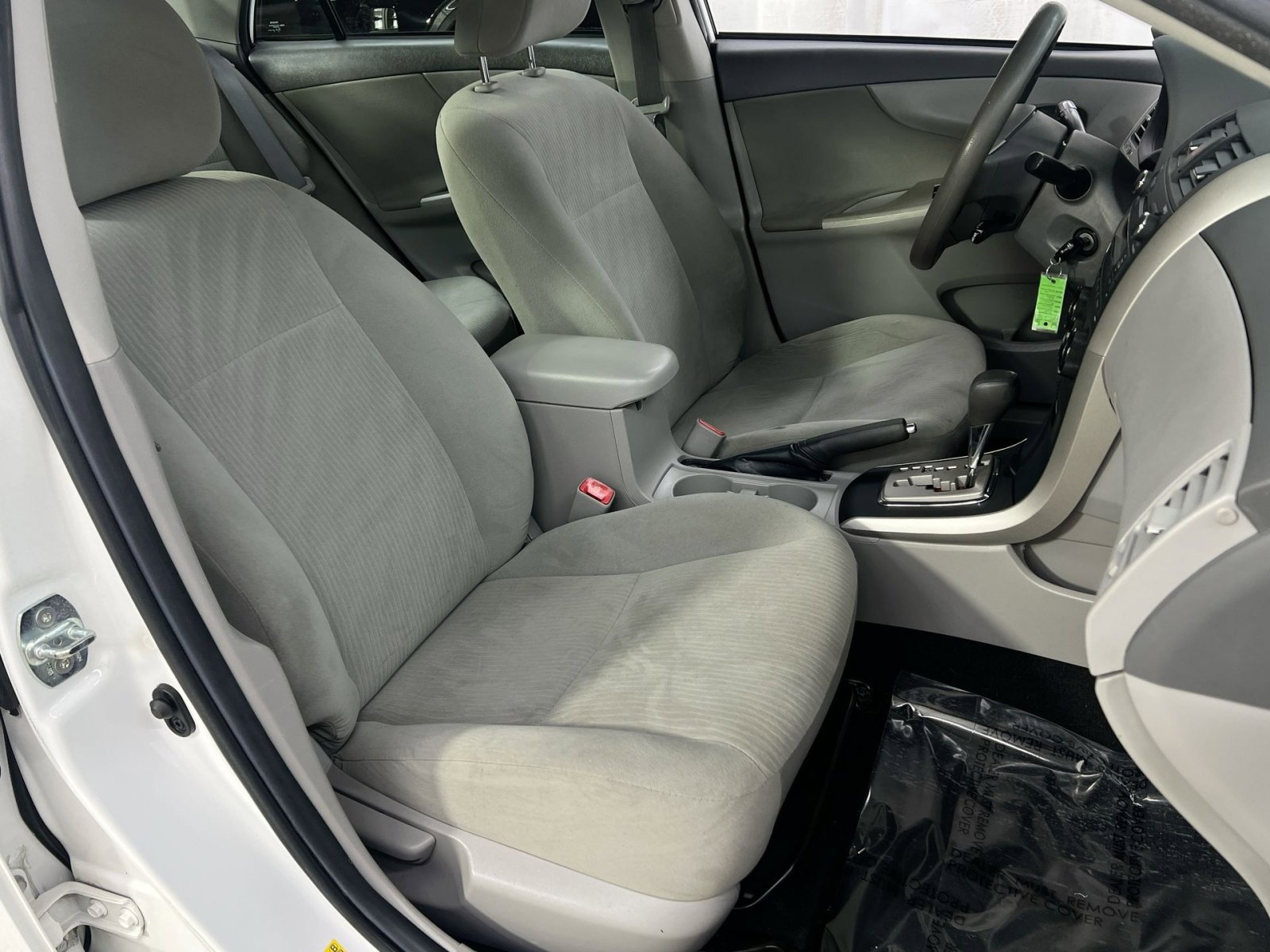 Used 2010 Toyota Corolla LE image 30