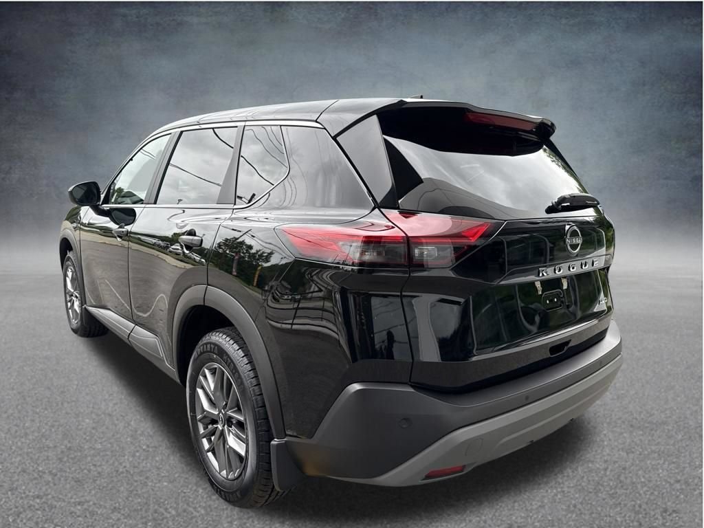 Used 2023 Nissan Rogue S AWD/4WD image 3