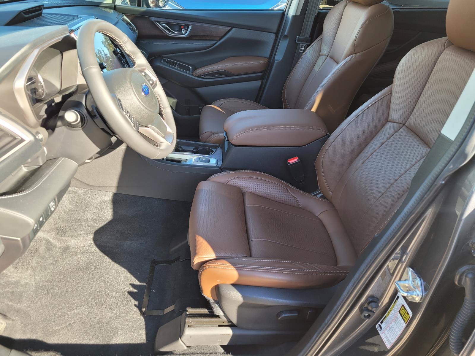 Used 2025 Subaru Ascent Touring w/ Popular Package #2 AWD/4WD image 3