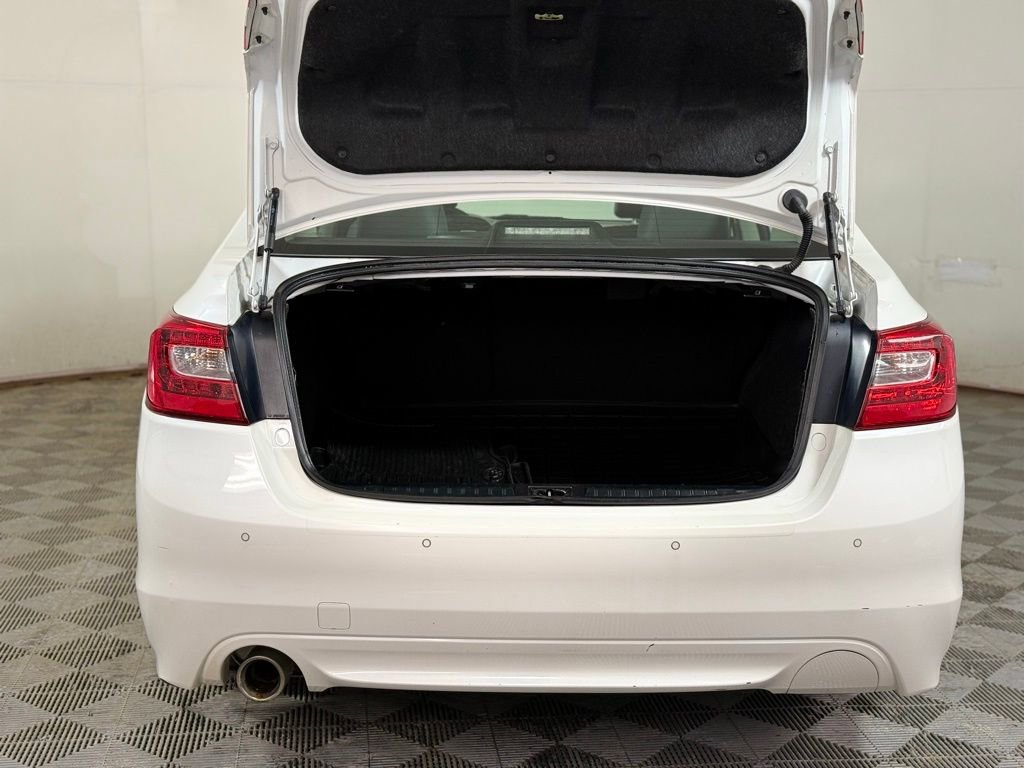 Used 2017 Subaru Legacy 2.5i Limited image 6