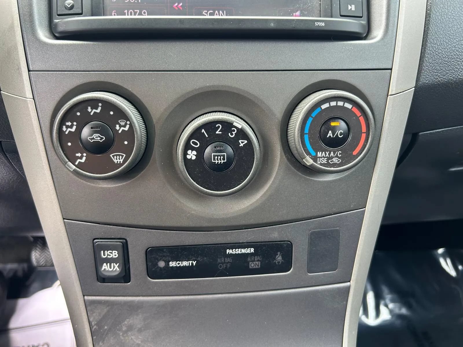 Used 2013 Toyota Corolla S FWD image 25