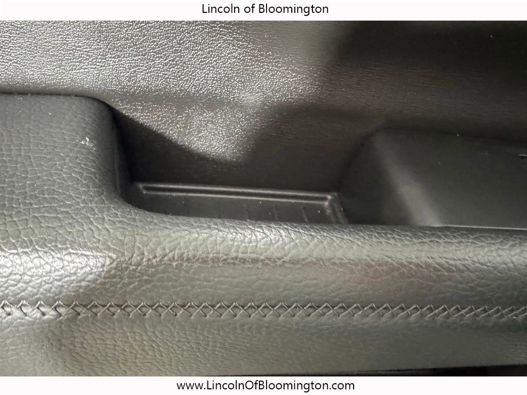 Used 2025 GMC Yukon Denali AWD/4WD image 39