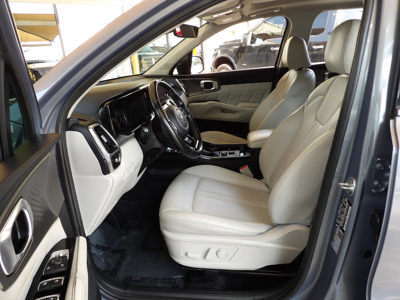 Used 2021 Kia Sorento SX image 13