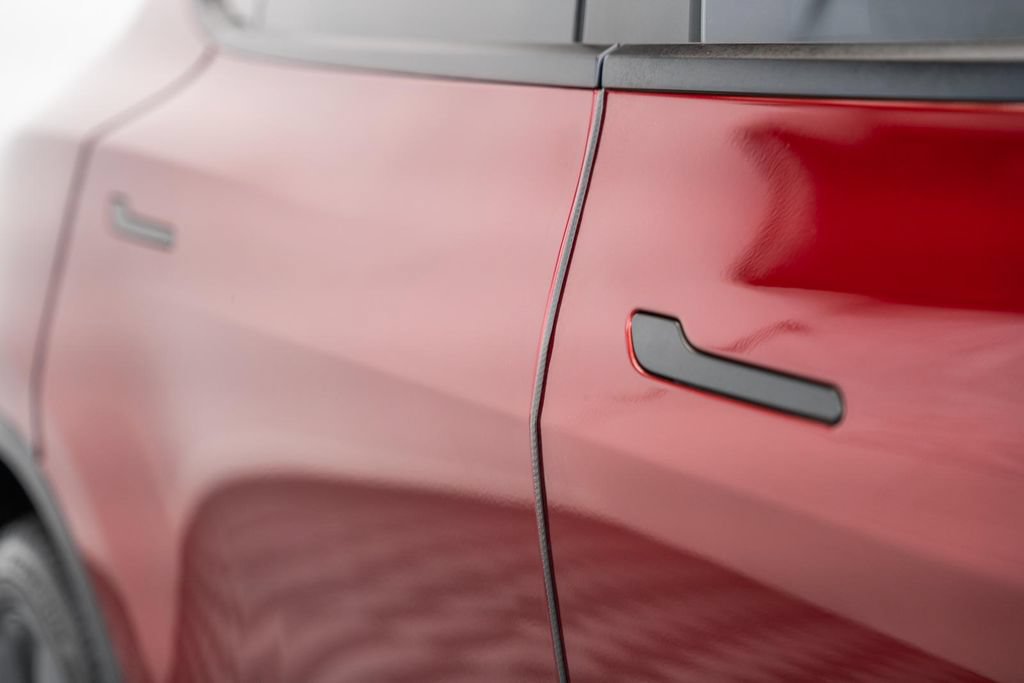 Used 2026 Tesla Model Y 2WD image 15