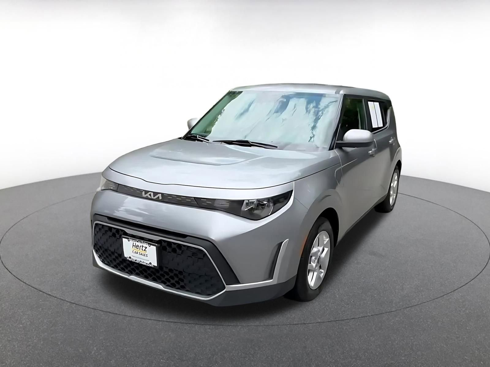 Used 2025 Kia Soul LX w/ LX Technology Package FWD image 7