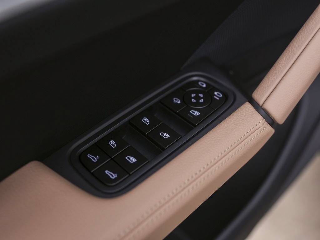 Certified 2026 Porsche Cayenne Coupe AWD/4WD image 29