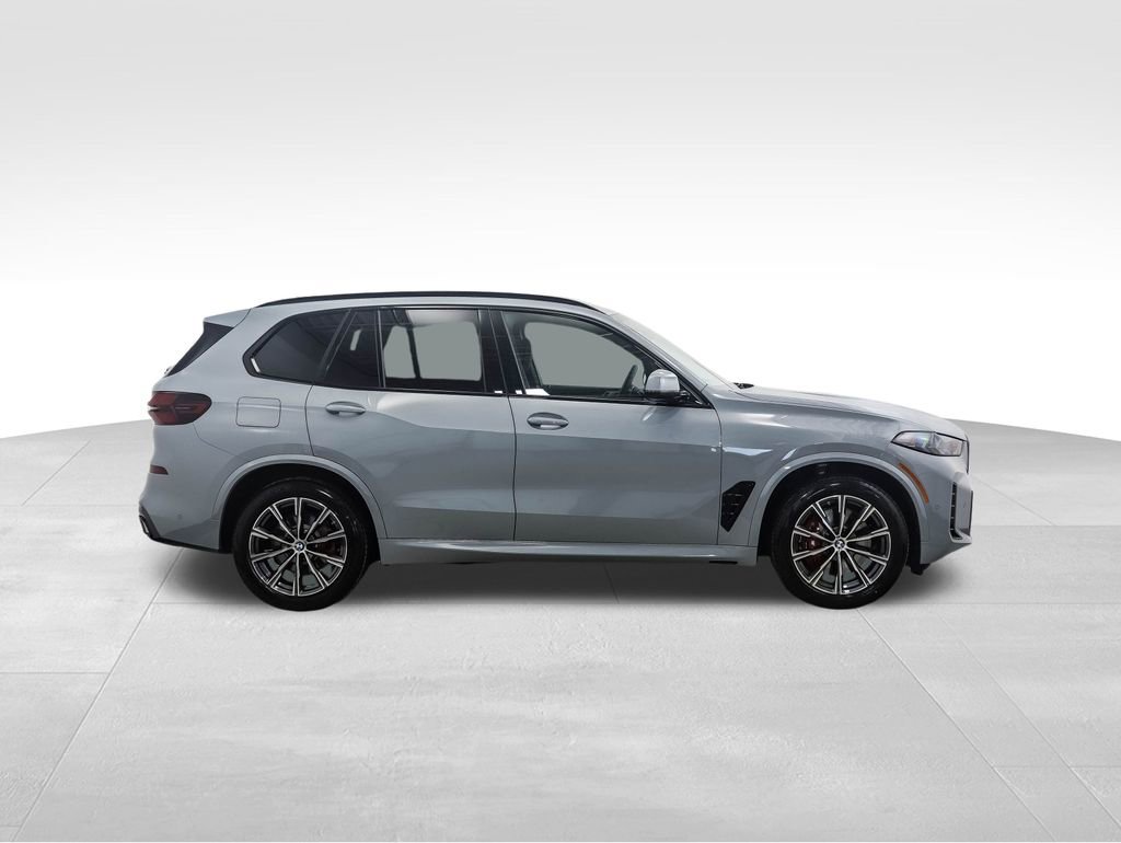 New 2026 BMW X5 xDrive40i w/ Executive Package image 6