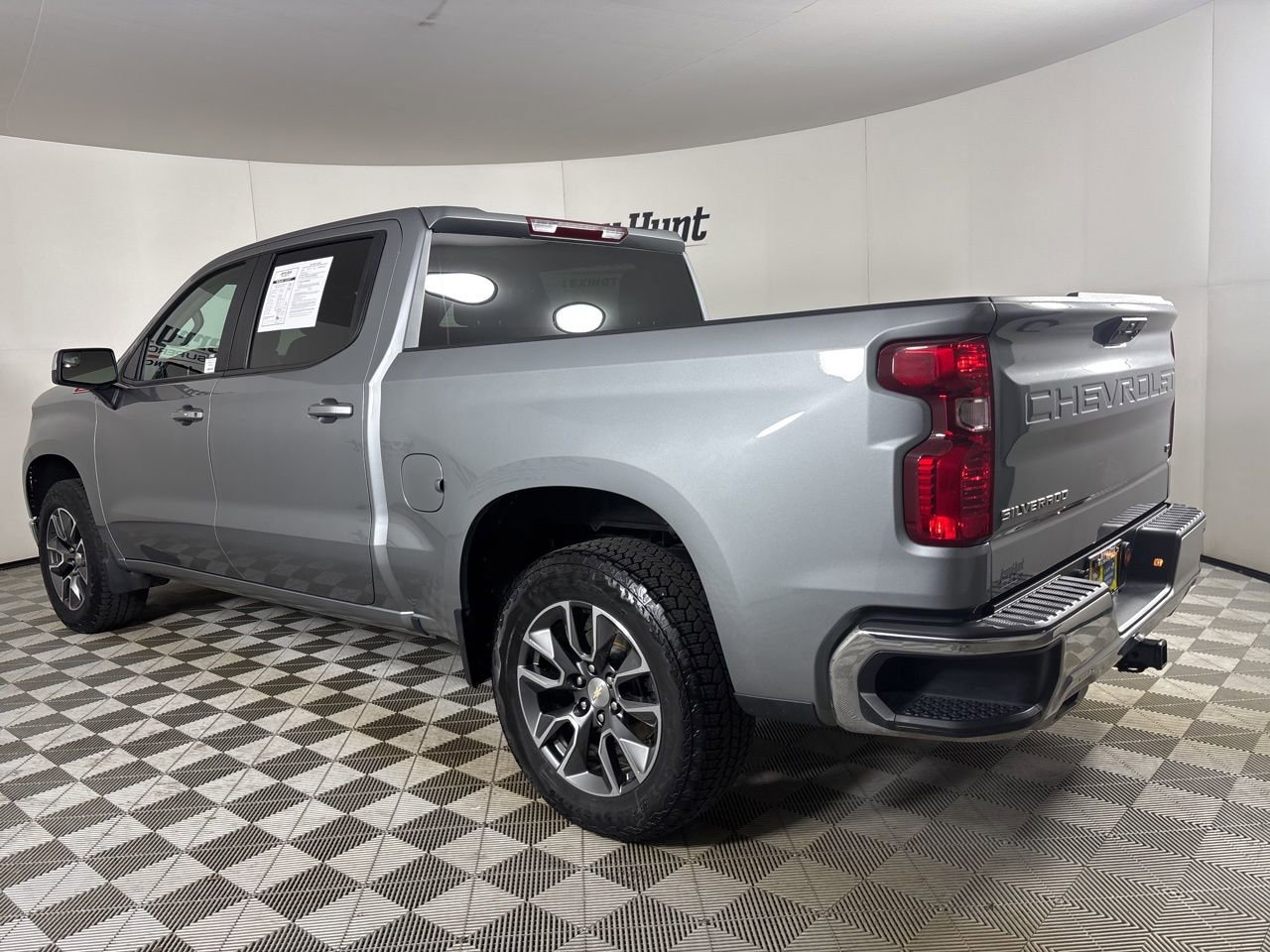 Used 2023 Chevrolet Silverado 1500 LT w/ Z71 Off-Road Package image 6