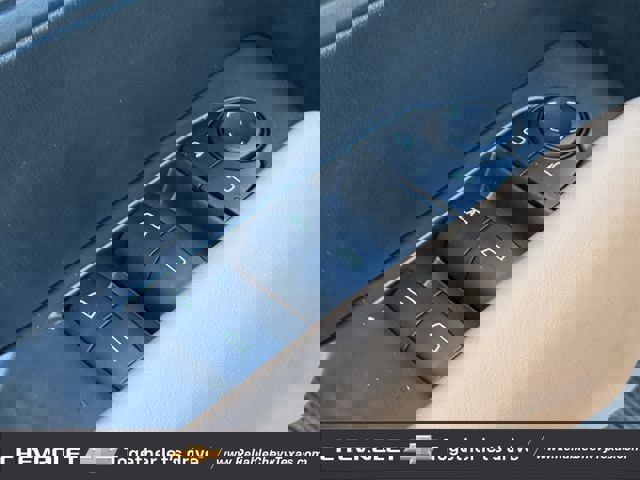 Certified 2025 GMC Canyon AT4 w/ LPO, Off Road Lift Package image 29